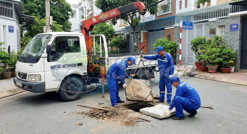 Hút Hầm Cầu Quận 9 Giá Rẻ, Uy Tín, Có Mặt 15 Phút