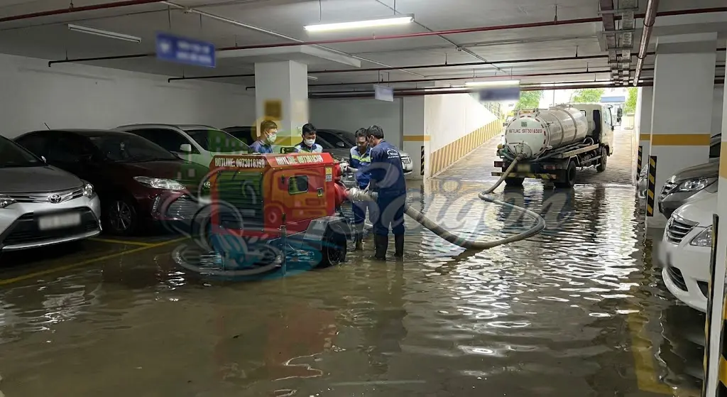 Xe hút hầm cầu chuyên dụng phục vụ tại huyện Hóc Môn