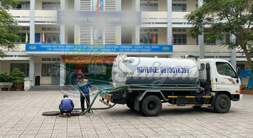 Xe hút hầm cầu công suất lớn phục vụ khu công nghiệp tại Bình Tân